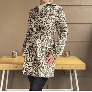 Vertigo Paris floral trench coat size M